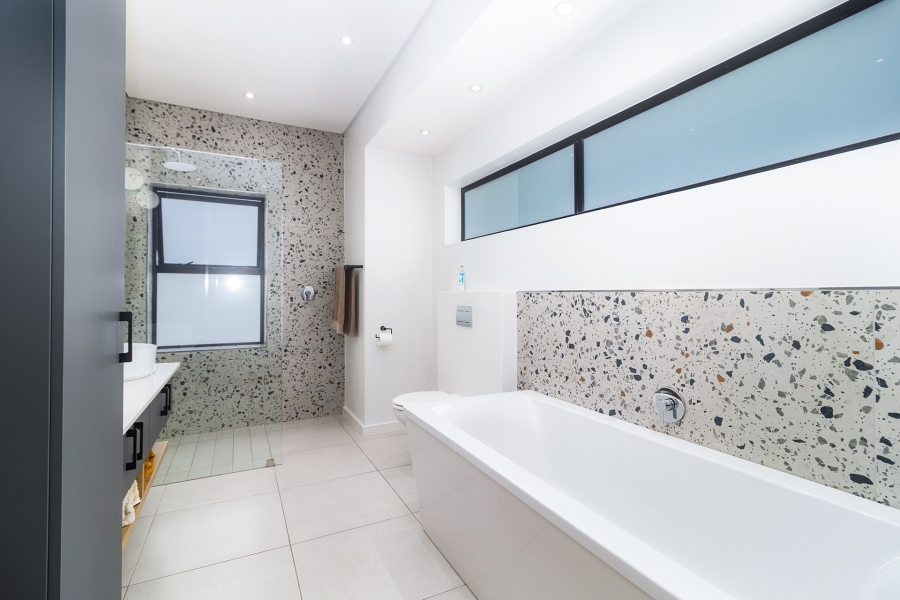 4 Bedroom Property for Sale in Tara Western Cape